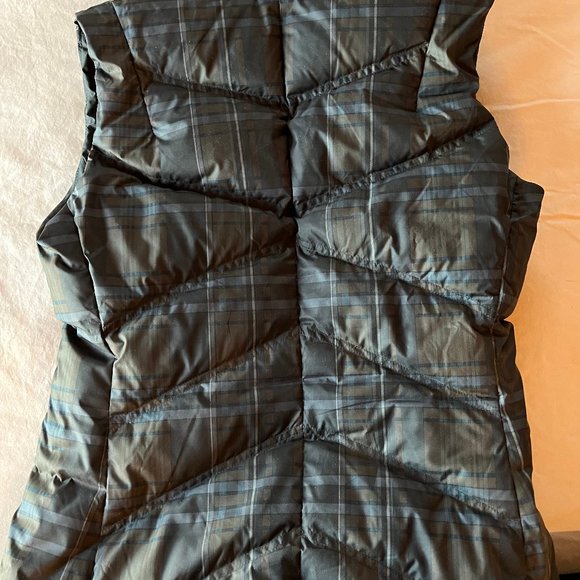 PATAGONIA Size Medium Women's 600 Down With It Full-Zip Tartan Plaid Hooded Vest - Picture 5 of 13